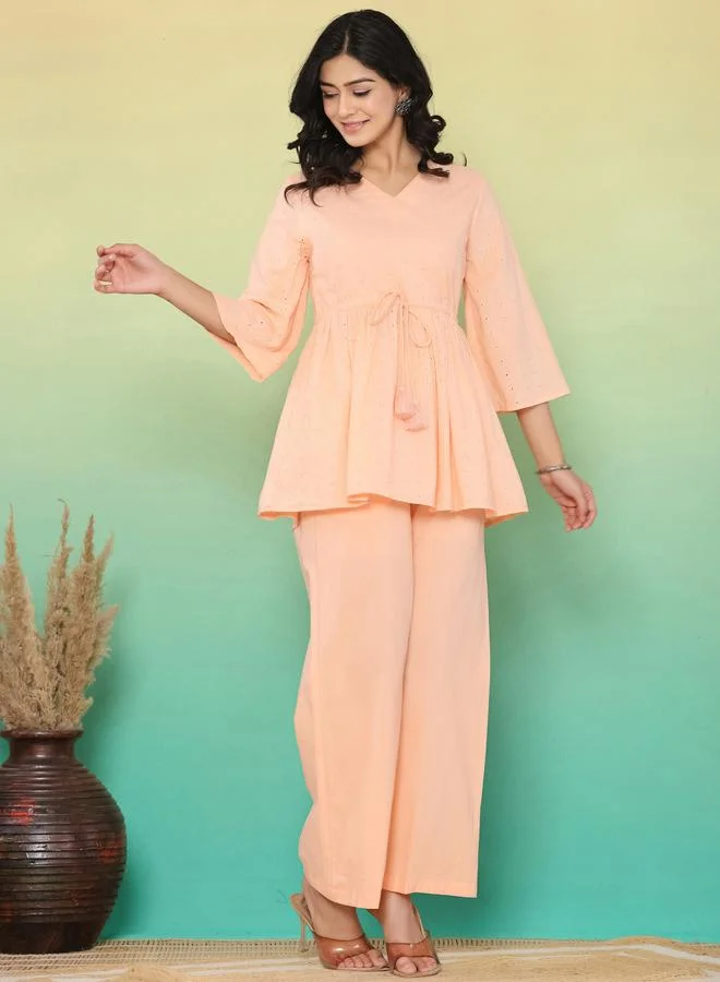 ملائم طقم قطن نقي مطرز باللون البرتقالي الباستيل